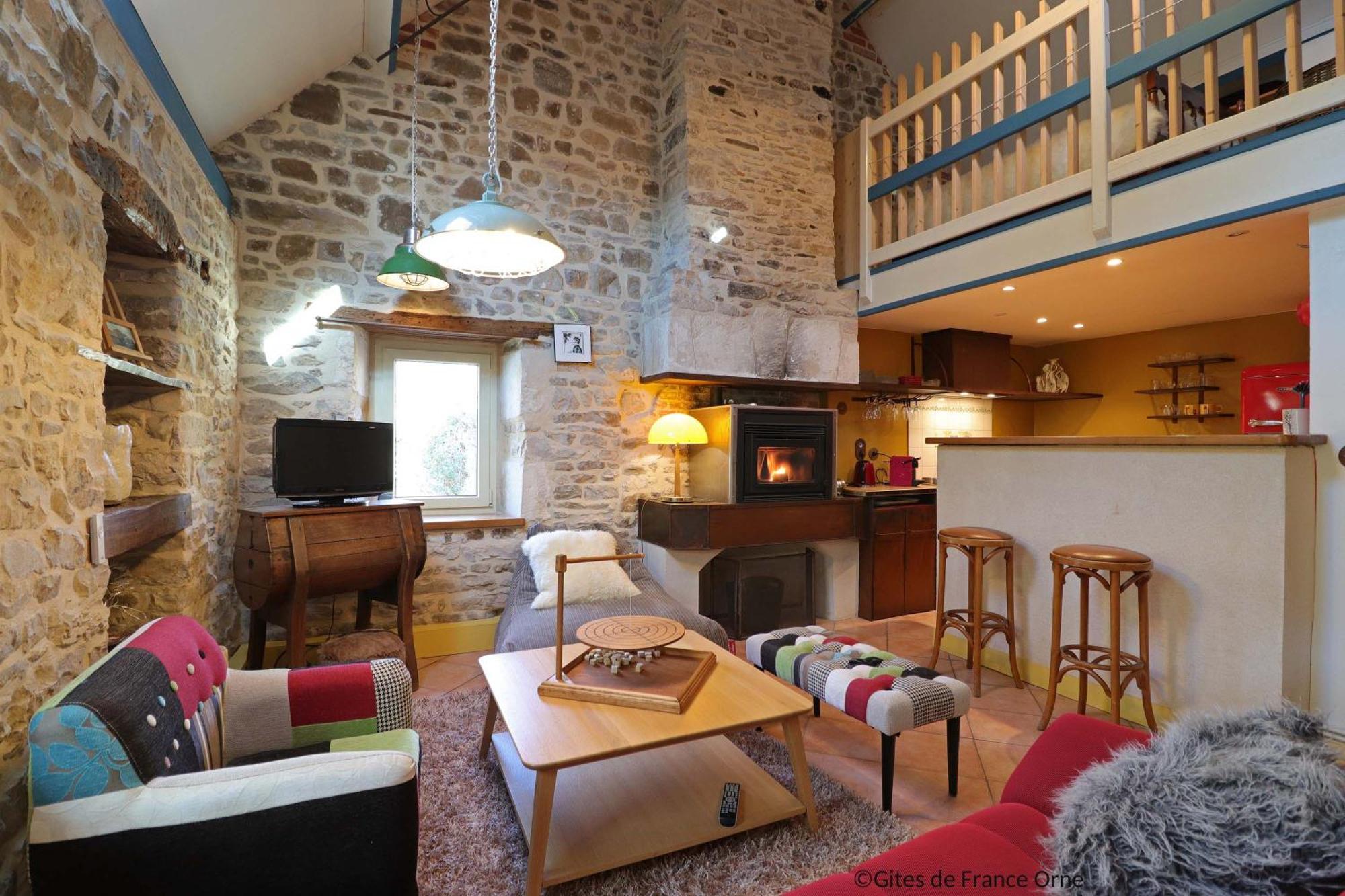 La Cage Aux Oiseaux Bed and Breakfast La Lande-de-Goult Exteriör bild