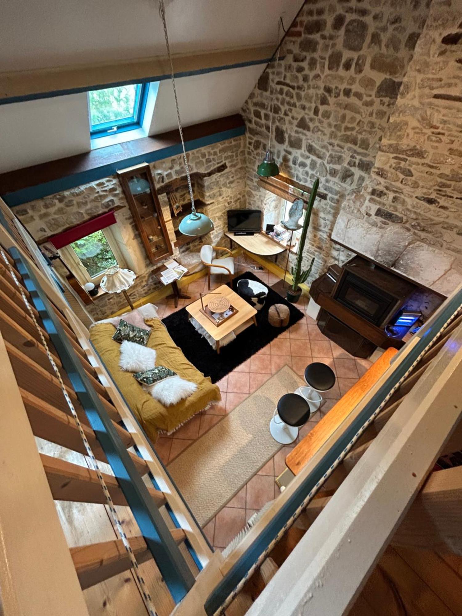 La Cage Aux Oiseaux Bed and Breakfast La Lande-de-Goult Exteriör bild