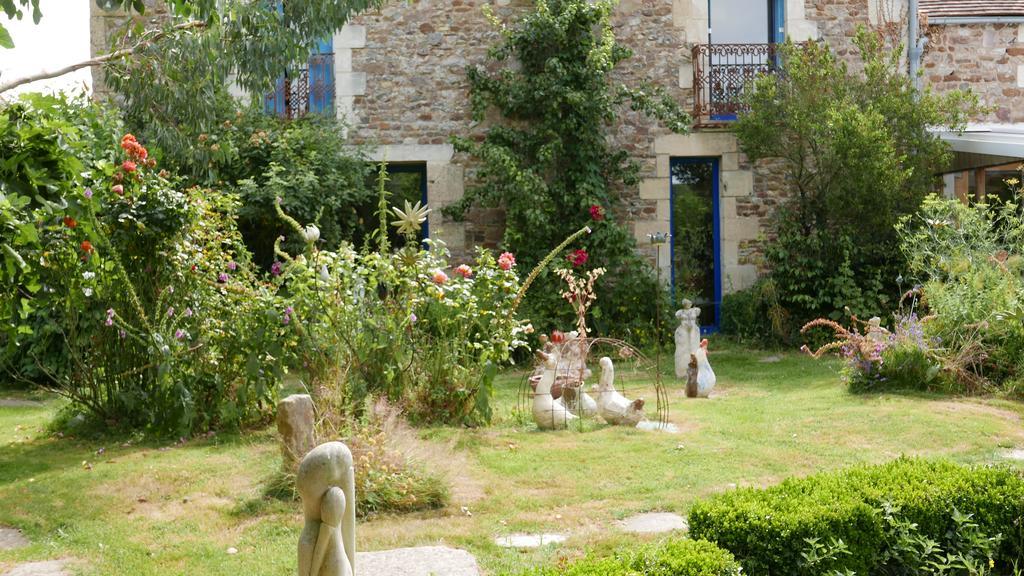 La Cage Aux Oiseaux Bed and Breakfast La Lande-de-Goult Exteriör bild