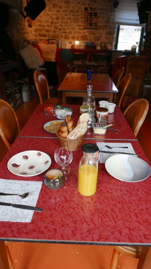 La Cage Aux Oiseaux Bed and Breakfast La Lande-de-Goult Exteriör bild